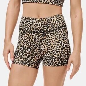 Outdoor Voices Move Free 3.5" shorts, leopard print, size Small